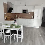 Cambor - Na Skok Do Prirody A Mesta Appartement