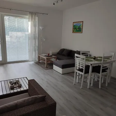 Cambor - Na Skok Do Prirody A Mesta *