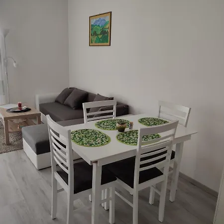 Cambor - Na Skok Do Prirody A Mesta *